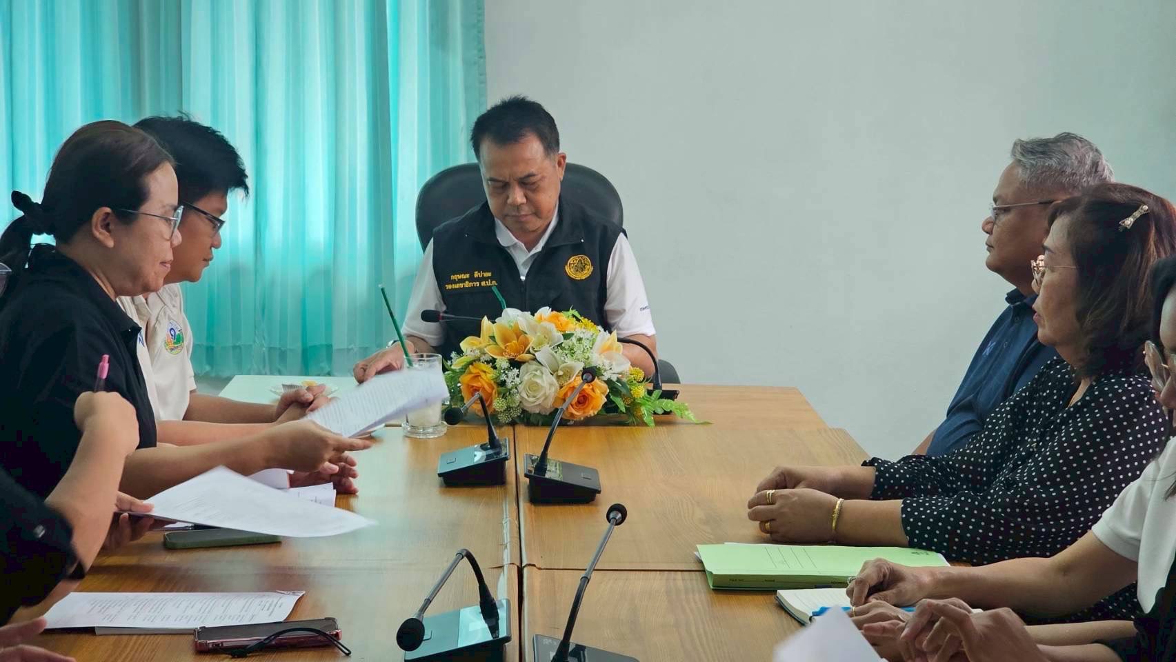 title - รองเลขาธิการ ส.ป.ก. ลงพื้นที่ประชุมเตรียมความพร้อมการตรวจราชการของรัฐมนตรีช่วยว่าการกระทรวงเกษตรและสหกรณ์ (นางสาวปิยะรัฐชย์ ติยะไพรัช) และการจัดงานพิธีมอบโฉนดเพื่อการเกษตร ณ ส.ป.ก.สุโขทัย